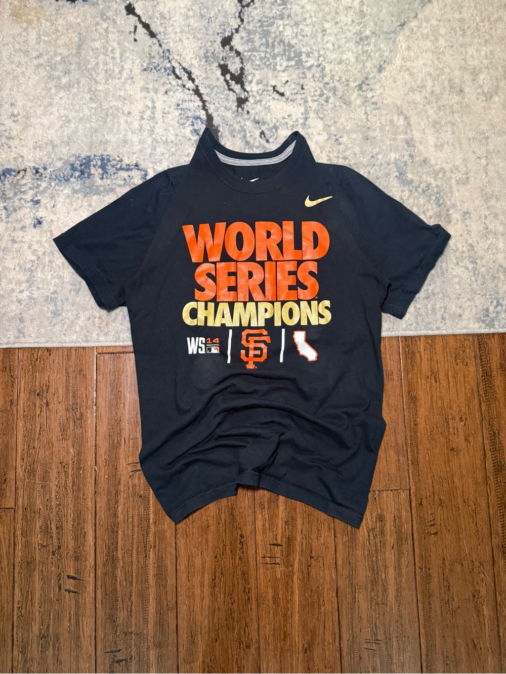 Nike San Francisco Giants 2014 World Series Champions T-Shirt – Size Small